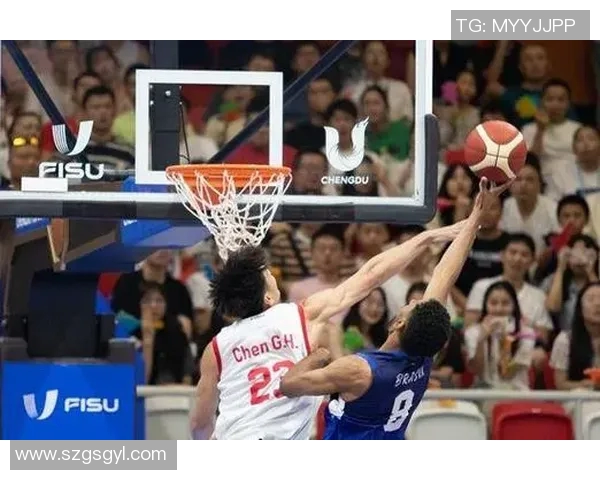 中国男篮与巴西队激烈冲突引发群殴赛场混乱球迷反响热烈